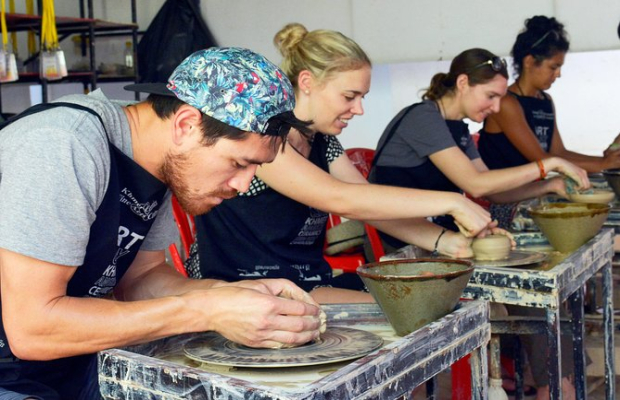 Siem Reap Pottery Classes with Transfer round trip